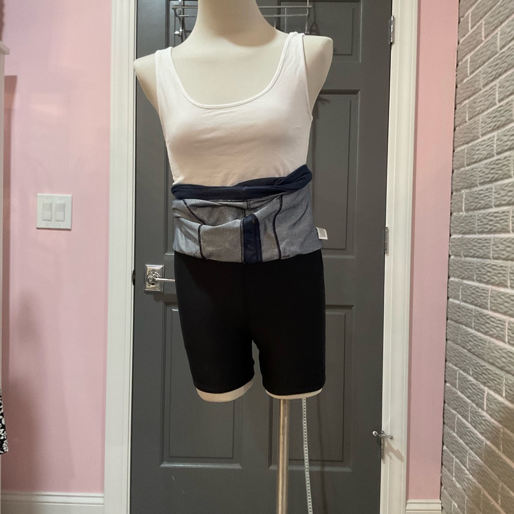 Athleta Bettona Dark Blue Denim-look Skort - Picture 12 of 12